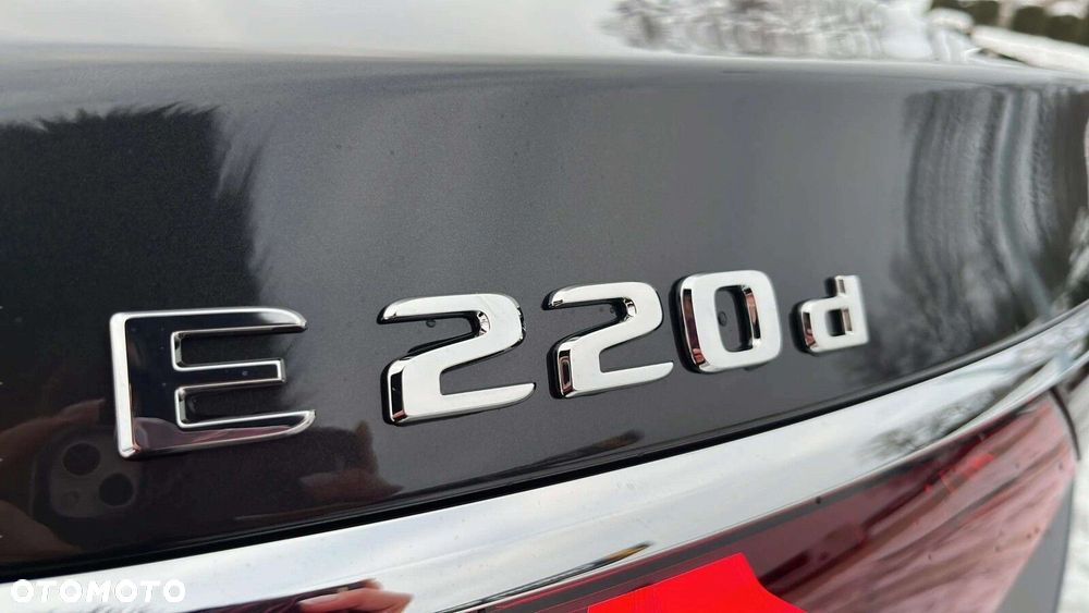 Mercedes-Benz Klasa E - 21