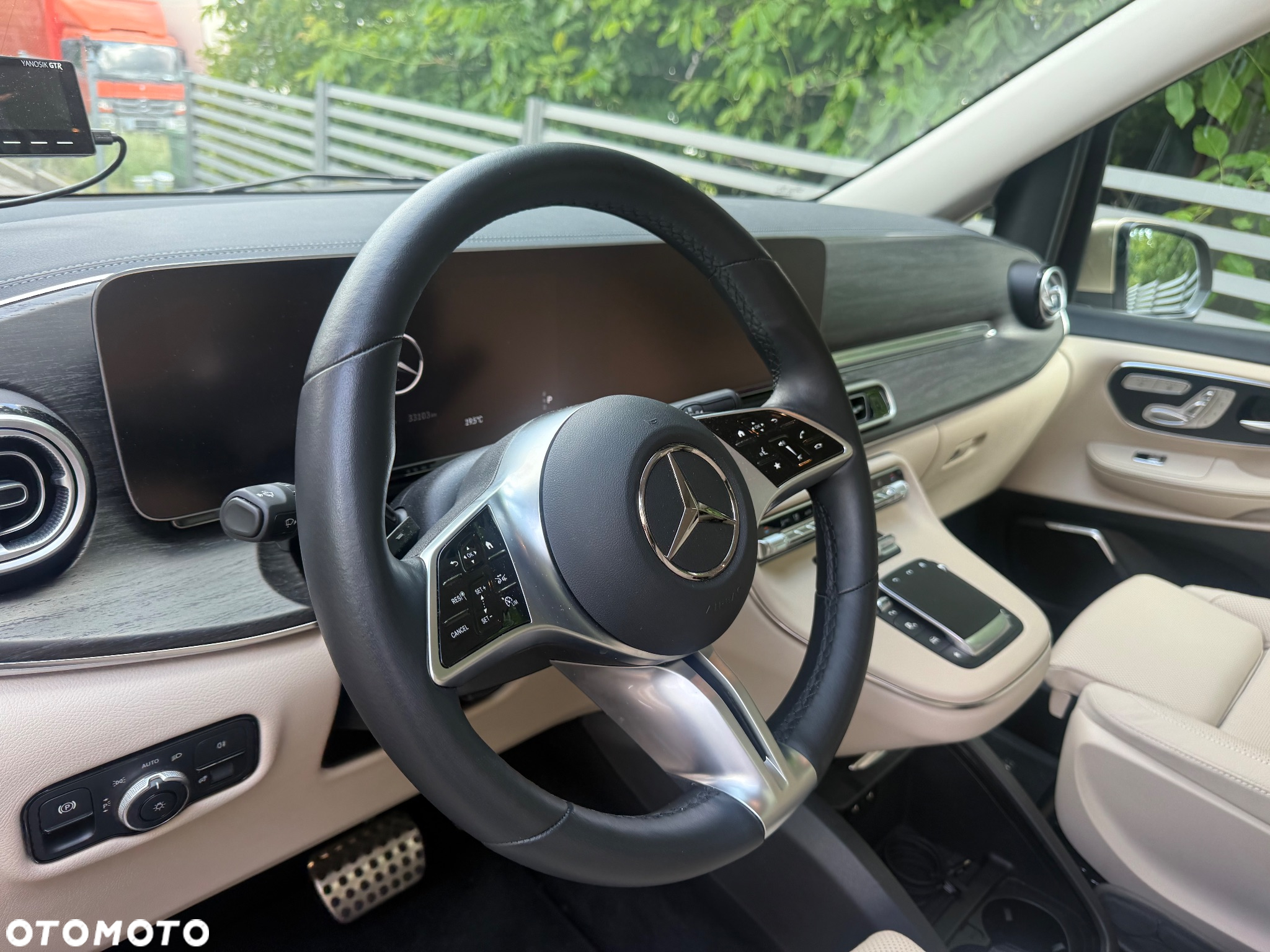 Mercedes-Benz Klasa V 300 d 4-Matic 9G-Tronic Exclusive (d³ugi) - 3