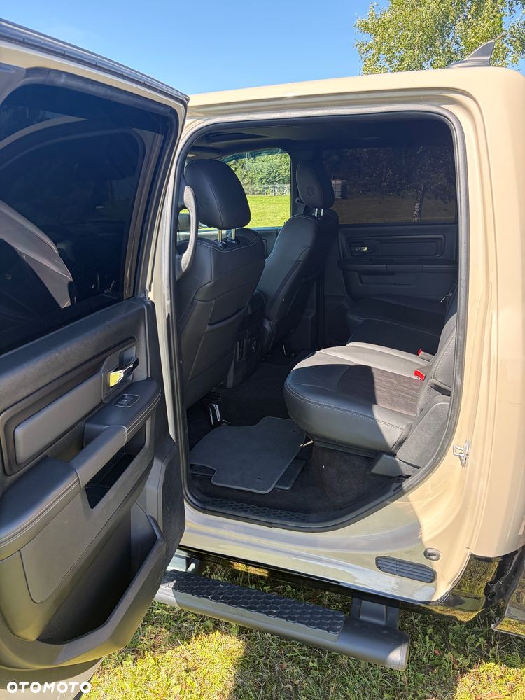 Dodge RAM 5.7 4x4 - 14