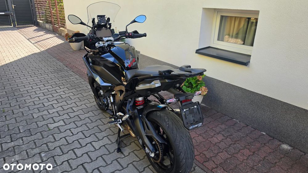 BMW XR - 16