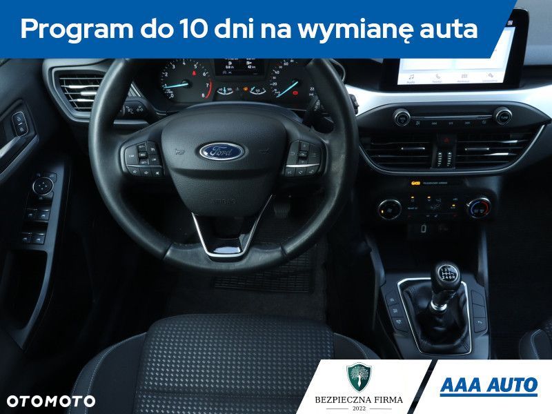 Ford Focus SW - 9