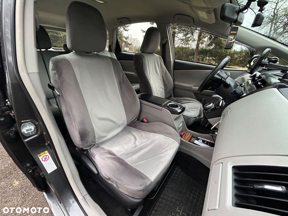 Toyota Prius+ (Hybrid) Comfort - 13