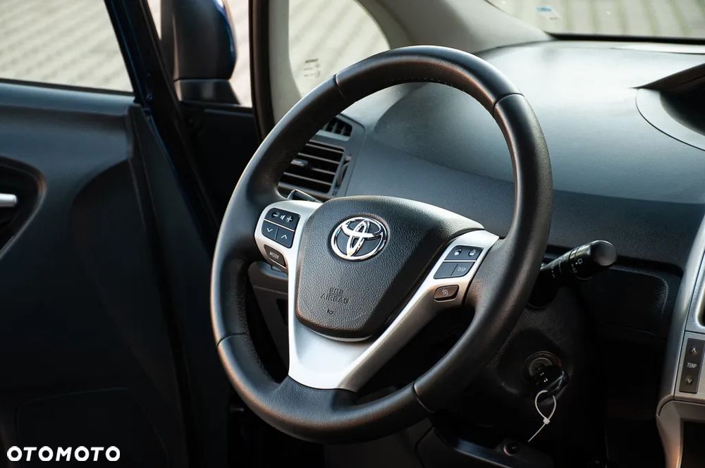 Toyota Verso 1.8 5-Sitzer Executive - 32