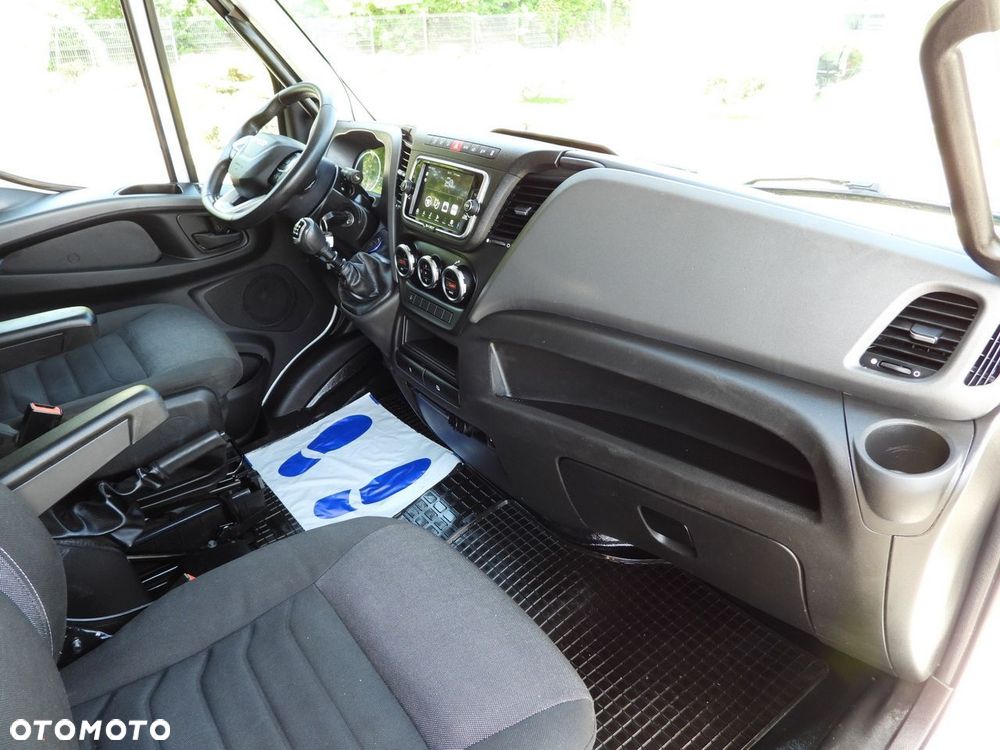 Iveco DAILY 35S18 PLANDEKA 10 PALET TEMPOMAT NAWIGACJA LEDY KLIMATYZACJA  180KM - 41