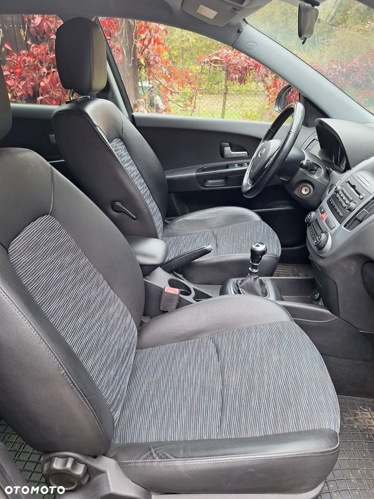 Kia Ceed 1.6 Comfort + - 9