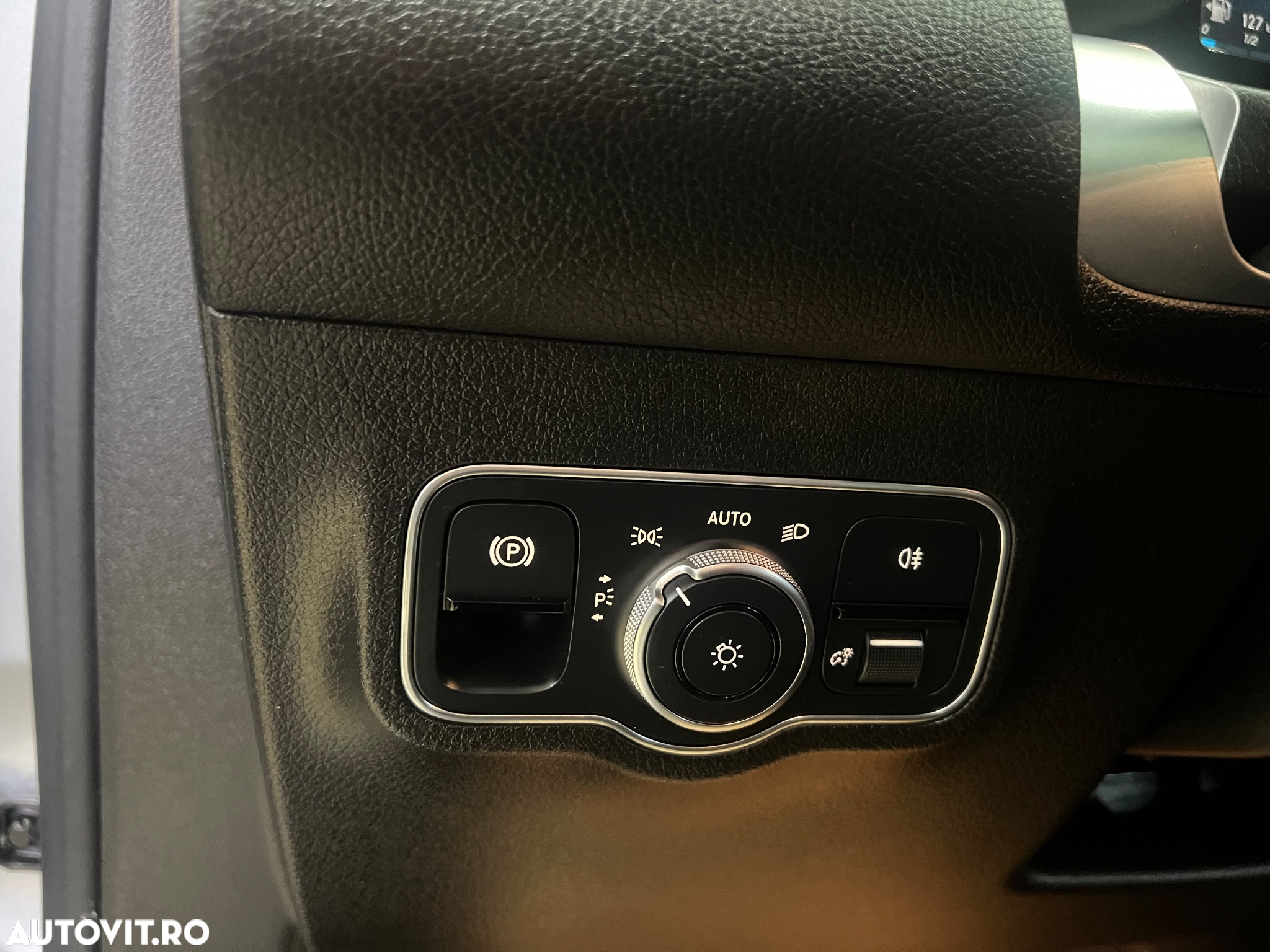 Mercedes-Benz GLB 200 d 4Matic 8G-DCT Special Edition - 26
