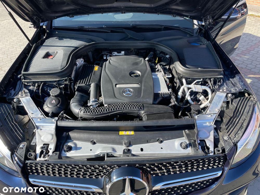 Mercedes-Benz GLC 300 4Matic 9G-TRONIC AMG Line - 30