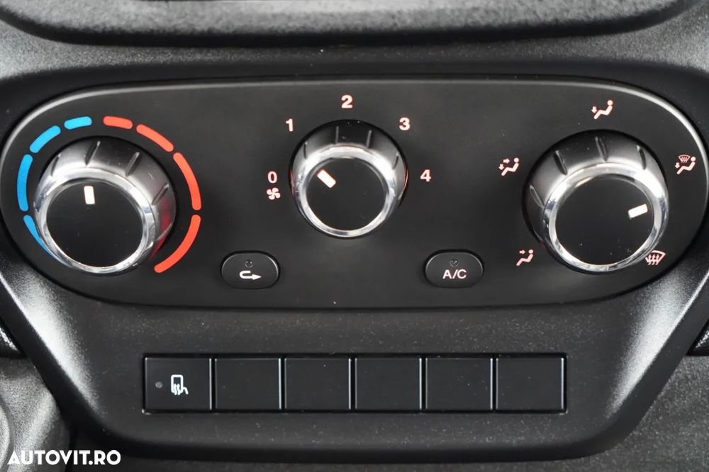 Iveco DAILY 35-140 / 4.2 M CONTAINER / LIFT / TWIN GVWR: 3500 KG / IMPORTAT - 31