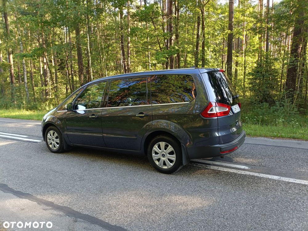 Ford Galaxy 2.0 TDCi Ghia - 23