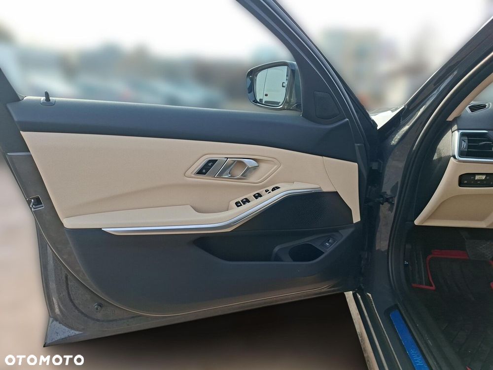 BMW Seria 3 - 12