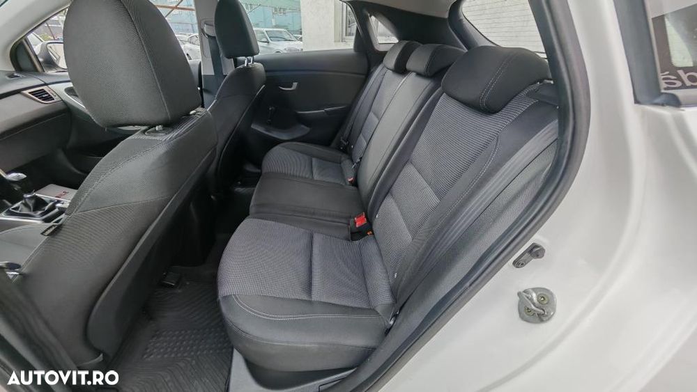 Hyundai i30 1.4 CRDi Trend - 12