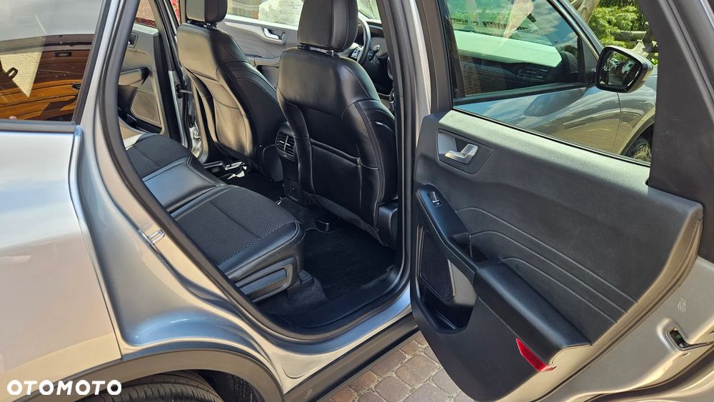 Ford Kuga - 30