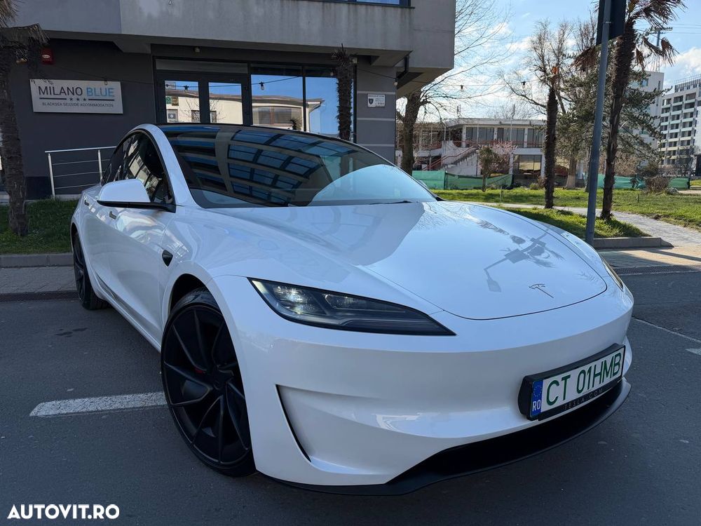 Tesla Model 3 - 10