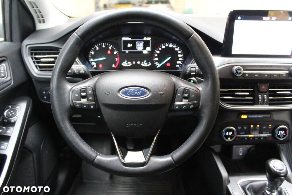 Ford Focus 1.0 EcoBoost Active - 17