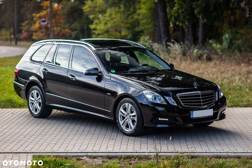 Mercedes-Benz Klasa E 250 BlueEFFICIENCY 7G-TRONIC Avantgarde - 4