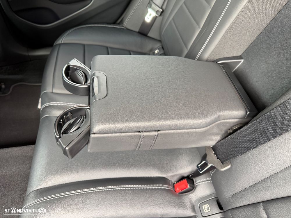 Mercedes-Benz E 300 de 9G-TRONIC AMG Line - 29
