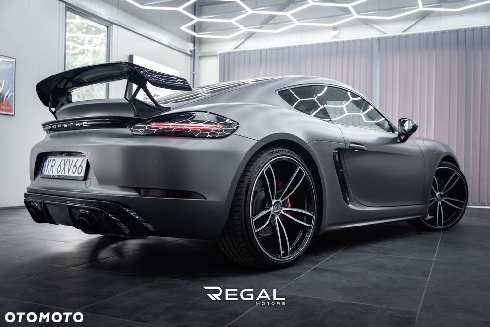 Porsche 718 Cayman - 5