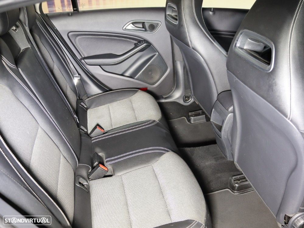 Mercedes-Benz CLA 180 d Shooting Brake Urban Aut. - 12