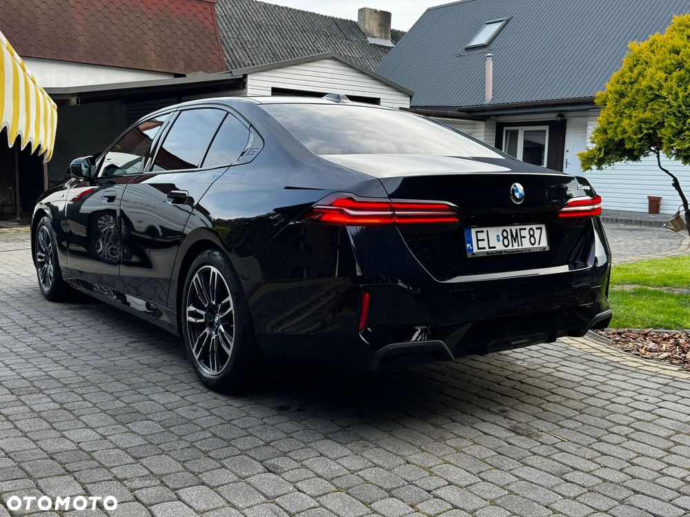 BMW Seria 5 520i mHEV - 3