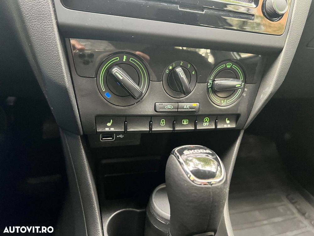 Skoda RAPID Spaceback 1.4 TSI Ambition DSG - 7