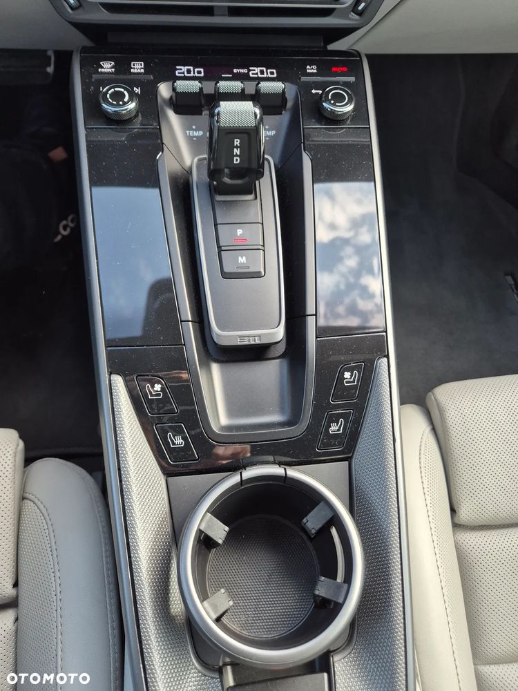 Porsche 911 Carrera PDK - 12