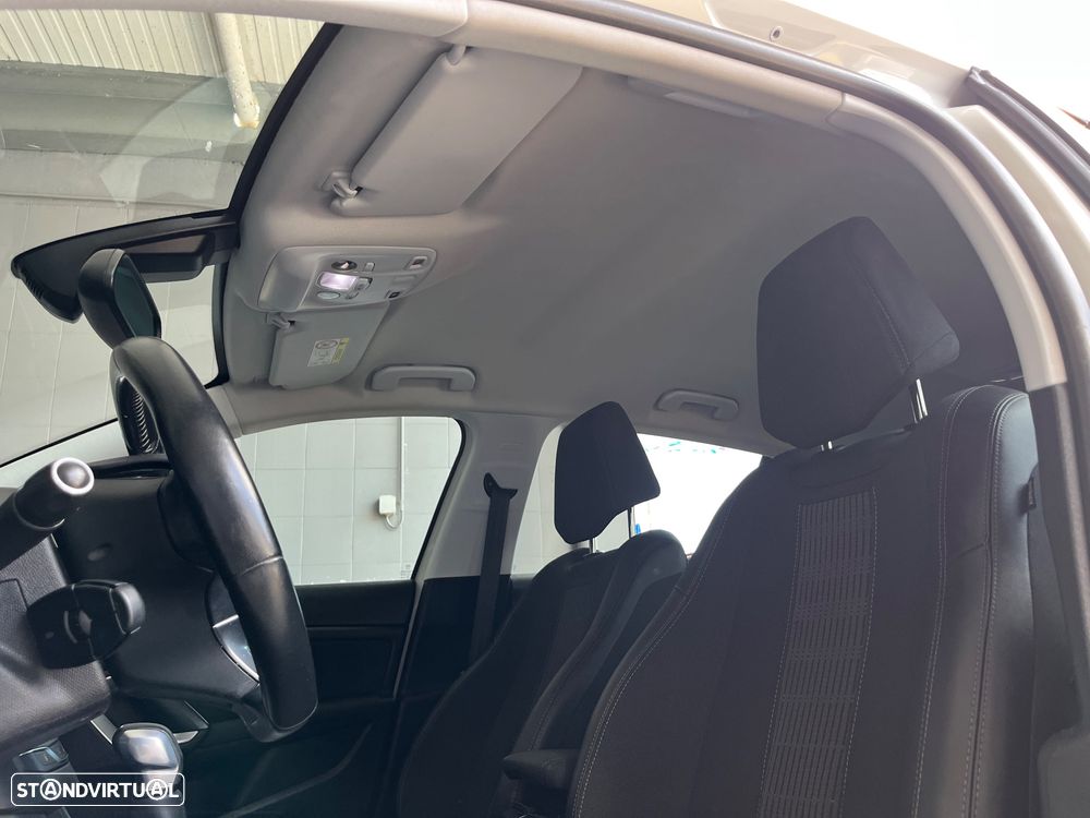 Peugeot 308 PureTech 130 GPF EAT8 Stop & Start Allure Pack - 20