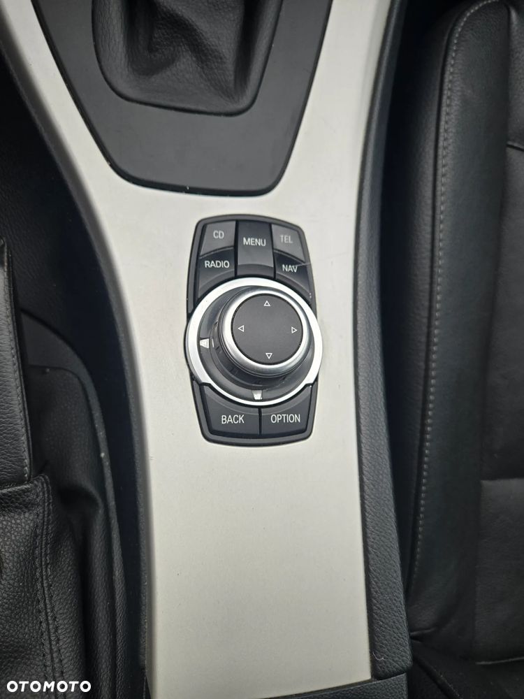 BMW Seria 3 318i Edition Exclusive - 25