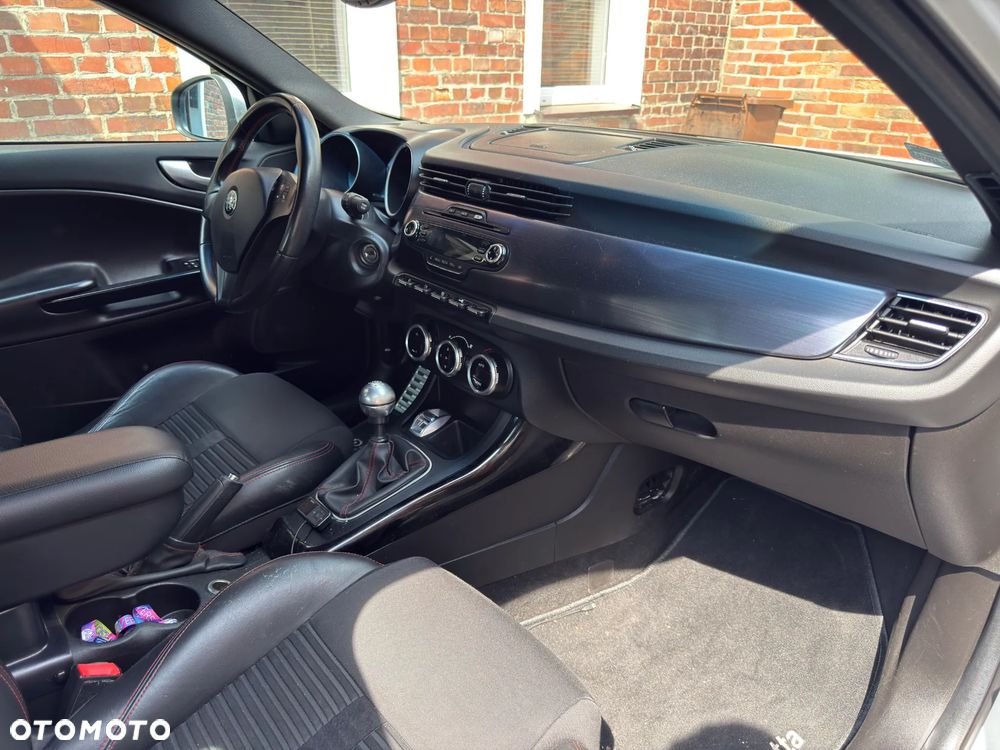 Alfa Romeo Giulietta 2.0 JTDM Distinctive - 7