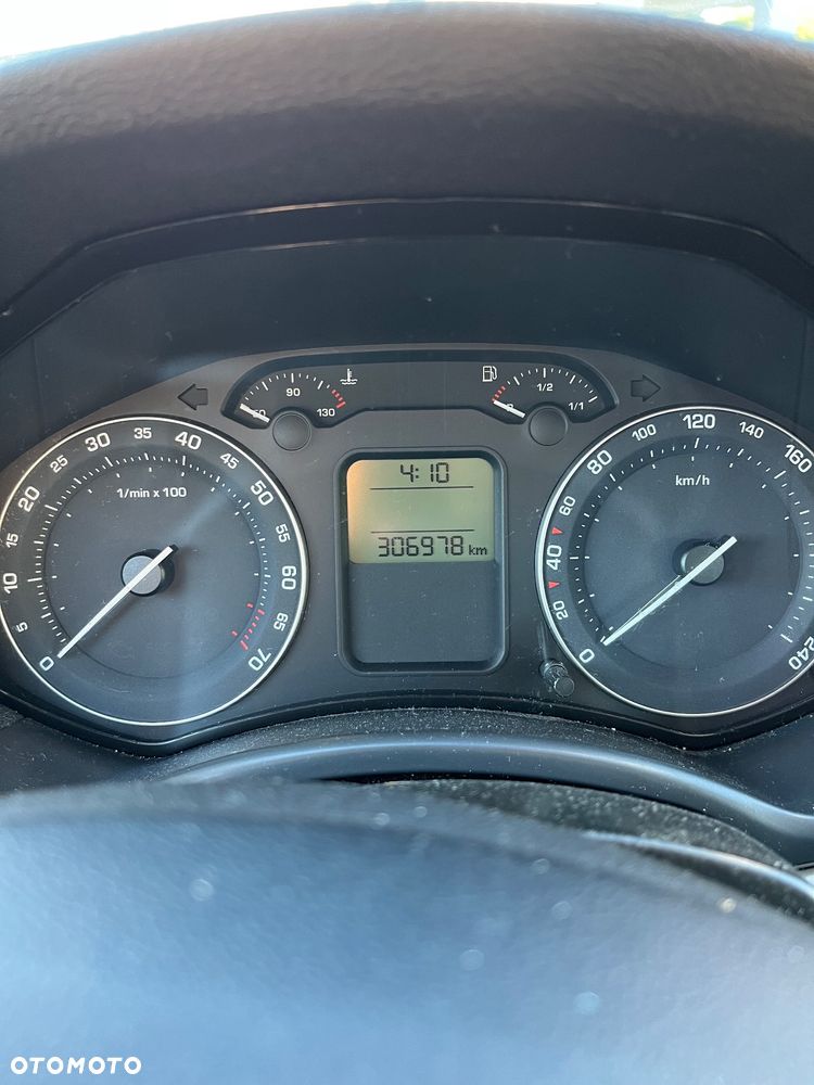 Skoda Octavia 1.6 Combi Ambiente - 14