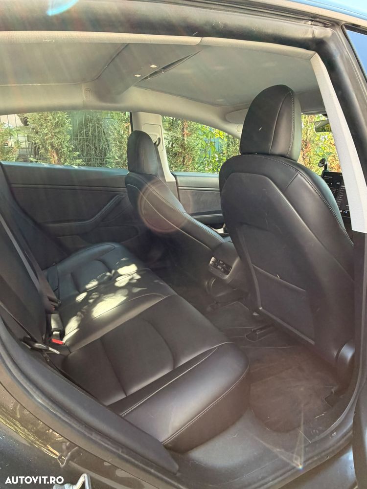 Tesla Model 3 - 2