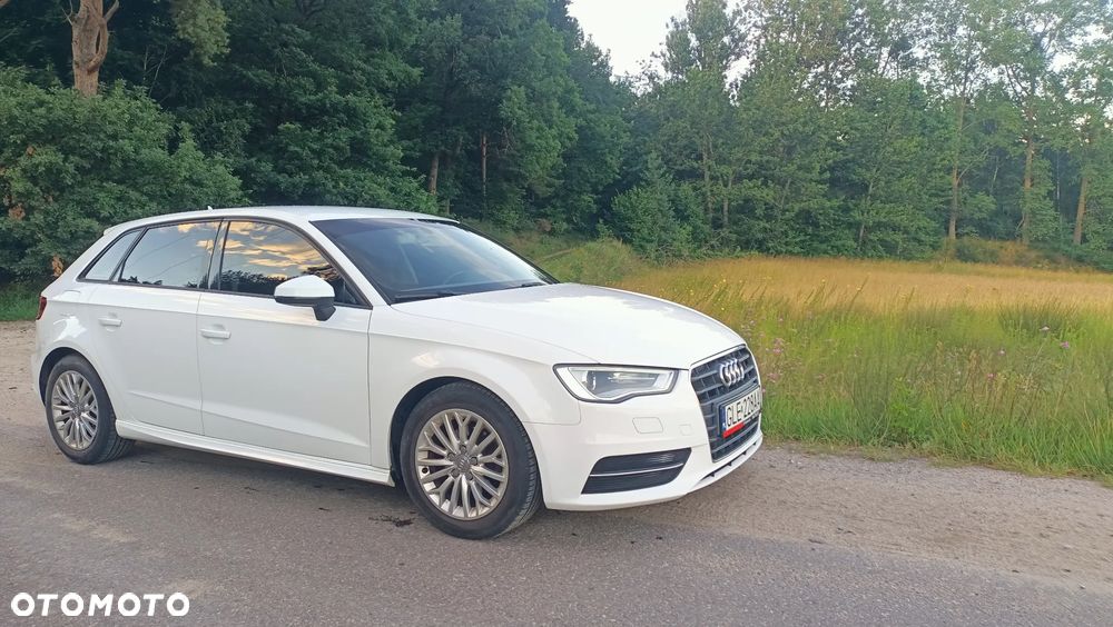 Audi A3 Sportback 1.6 TDI Sport - 4