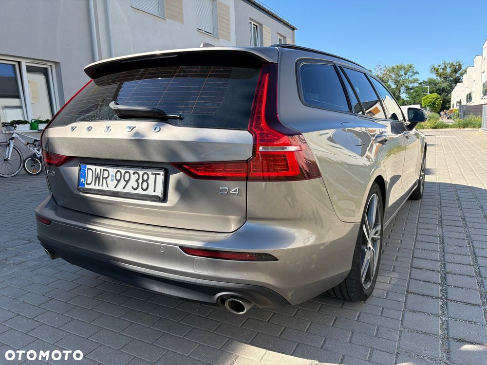 Volvo V60 D4 AWD Momentum Pro - 14