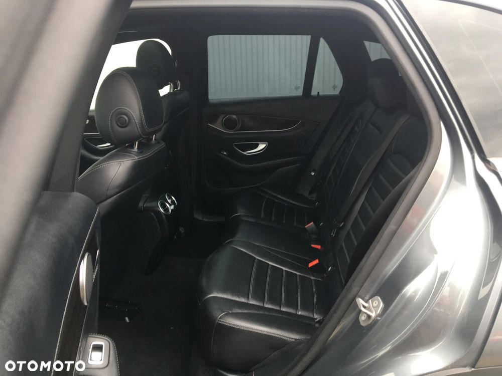 Mercedes-Benz GLC 300 e 4Matic 9G-TRONIC AMG Line Plus - 5