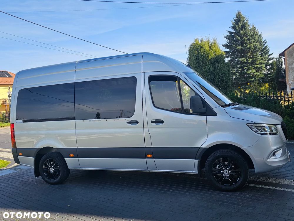 Mercedes-Benz Sprinter - 2