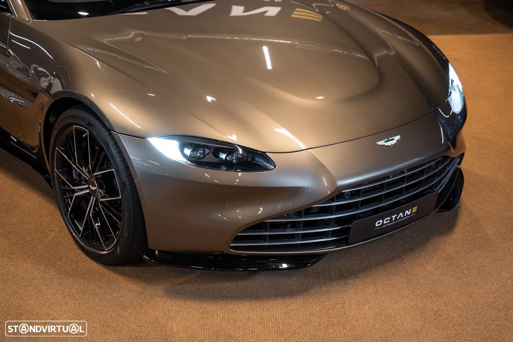 Aston Martin Vantage Roadster V8 - 7