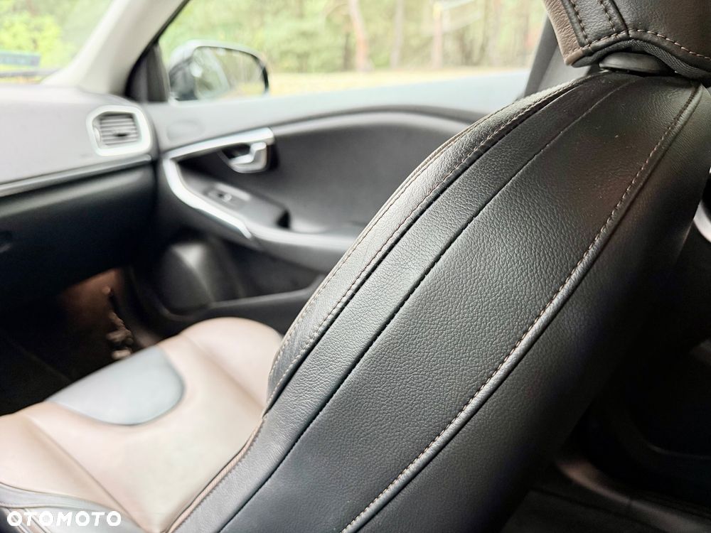 Volvo V40 D4 Drive-E Summum - 13