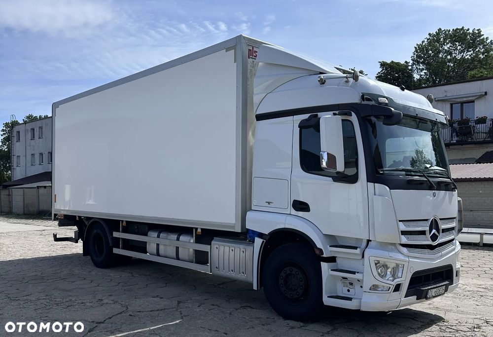 Mercedes-Benz Actros - 5