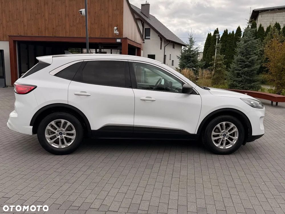 Ford Kuga - 25