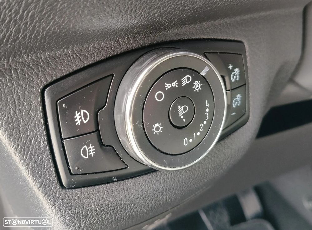 Ford Tourneo Courier 1.0 EcoBoost Titanium - 14