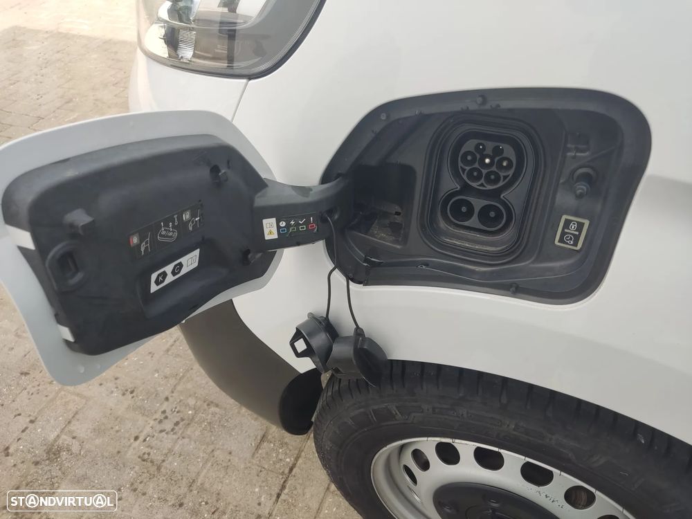 Opel VIVARO -E CARGO LONGA XL - 33