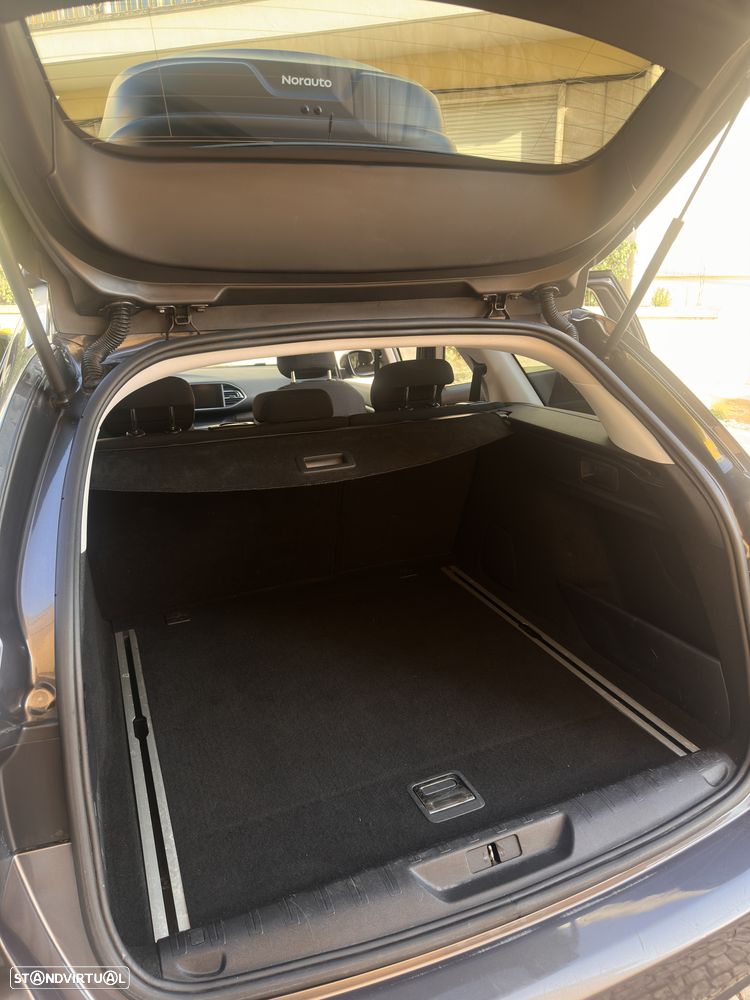 Peugeot 308 SW 1.5 BlueHDi Allure - 20