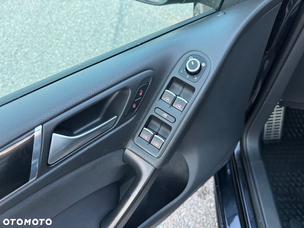 Volkswagen Golf 2.0 TDI DPF DSG GTD - 24