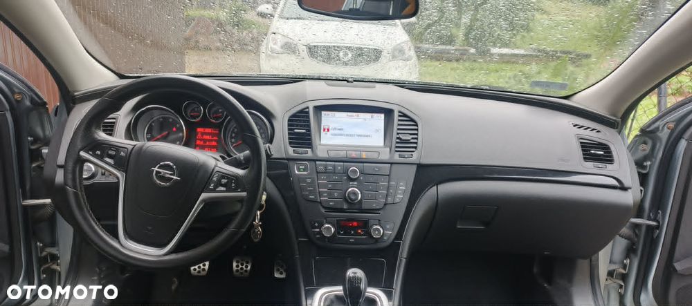 Opel Insignia 2.0 CDTI - 10