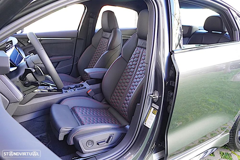 Audi RS3 Limousine 2.5 TFSI quattro S tronic - 23