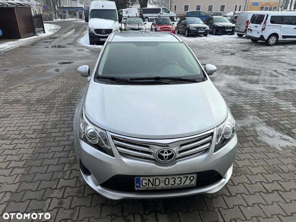 Toyota Avensis 2012 photo 2