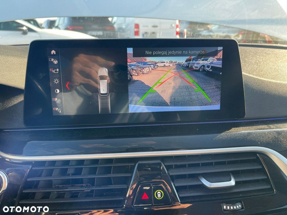 BMW Seria 5 520d xDrive Sport Line - 10