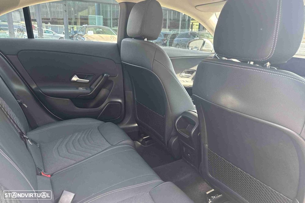 Mercedes-Benz CLA 180 d - 10