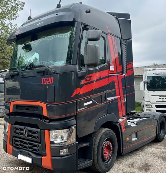 Renault T520 GLOB XXL AUTOMAT RETARDER FULLSPOJLERY ACC MOTOR:13L XENONY LED LODÓWKA SKÓRA 2xALUTANK EURO 6 2016 ŁADNA - 1