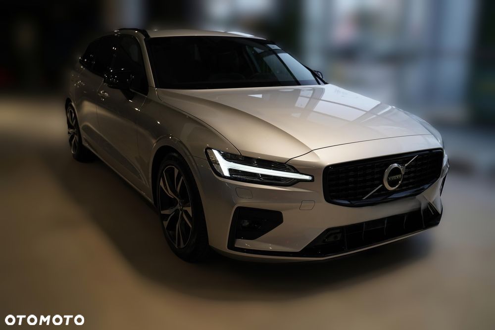 Volvo V60 B4 B Ultra Dark - 3