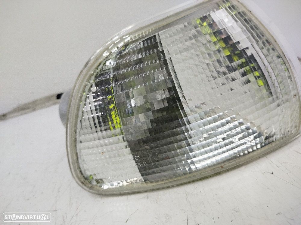 Farolim De Pisca Frente Dto Fiat Palio Weekend (178_) - 4